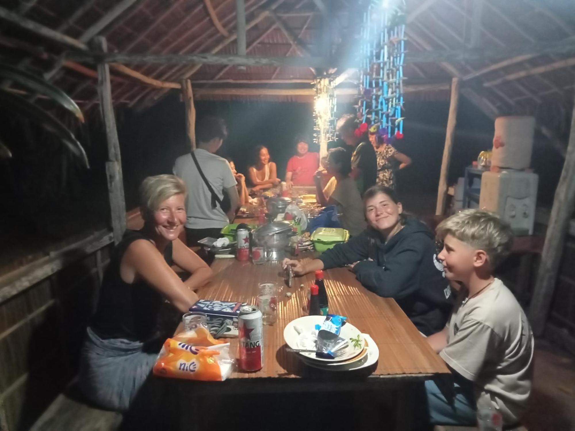 Ransiwor Homestay Kri Ngoại thất bức ảnh