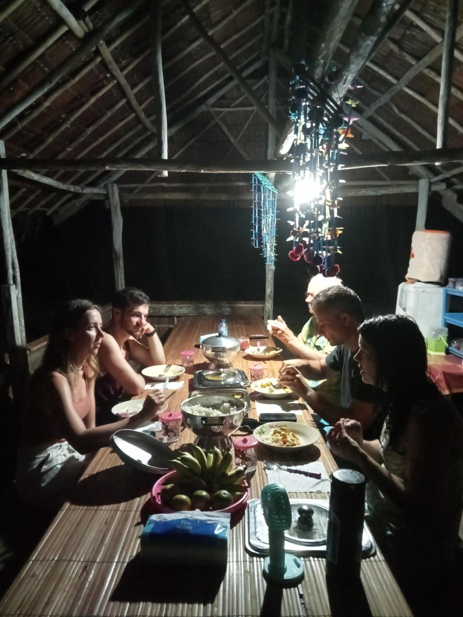 Ransiwor Homestay Kri Ngoại thất bức ảnh